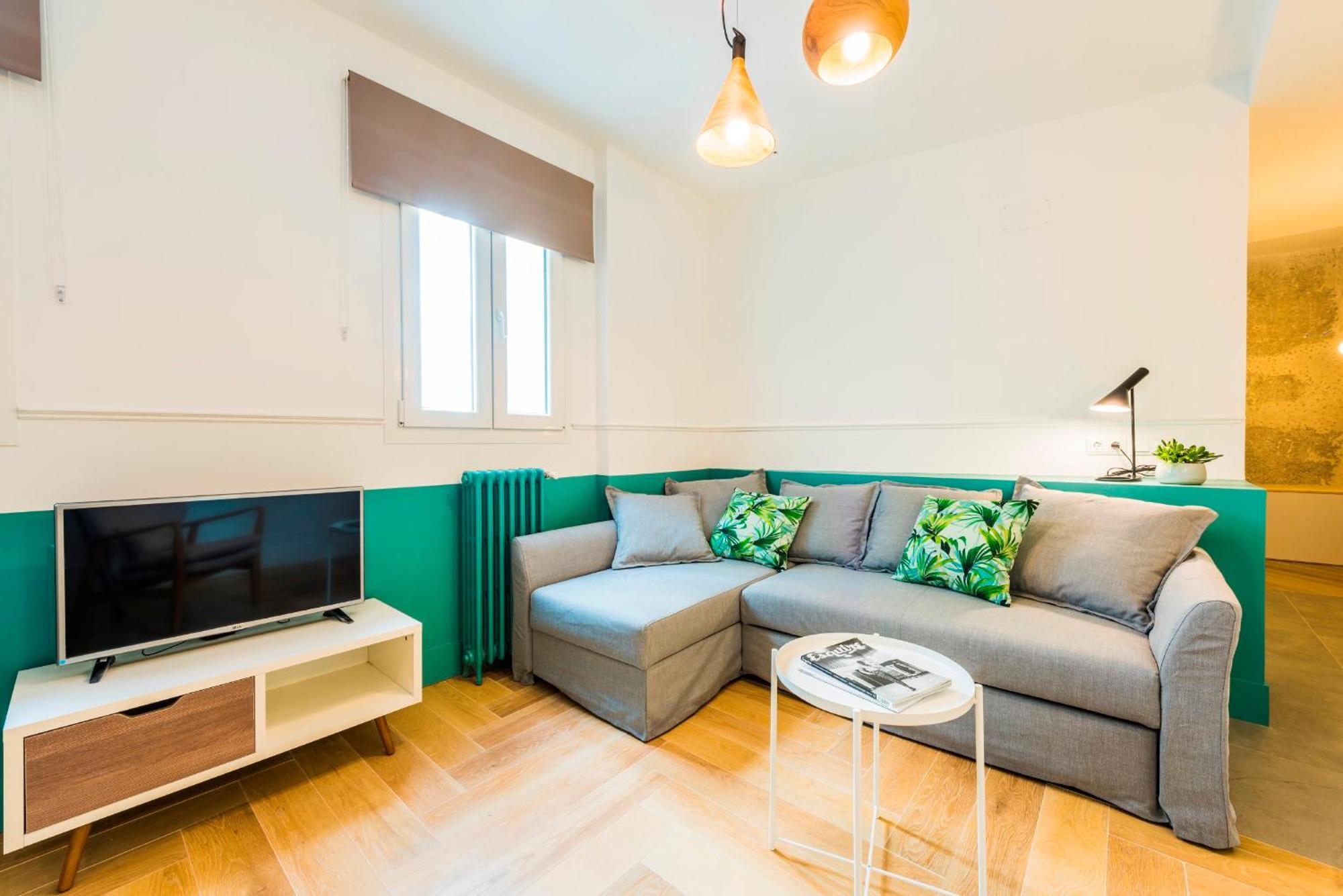 Be Mate Gran Via Suites Madrid Extérieur photo
