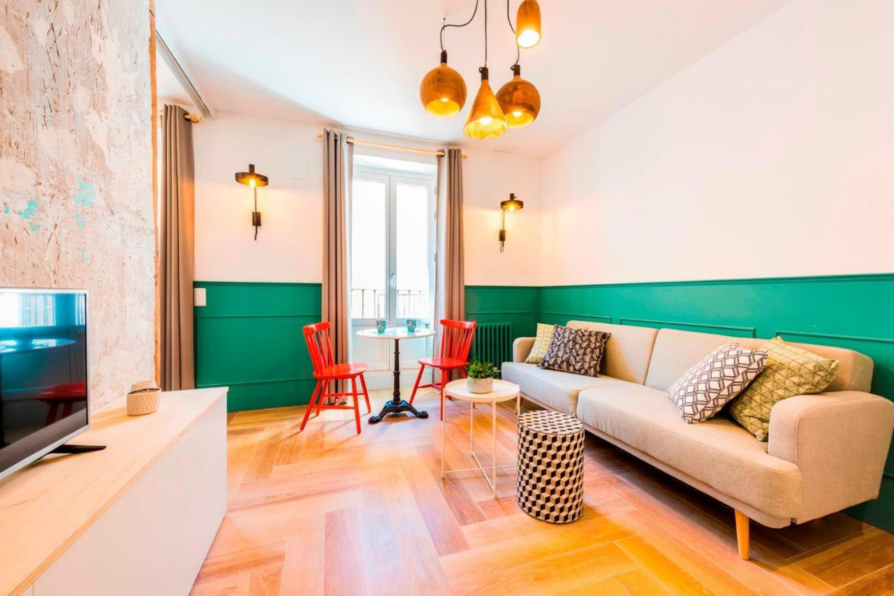 Be Mate Gran Via Suites Madrid Extérieur photo